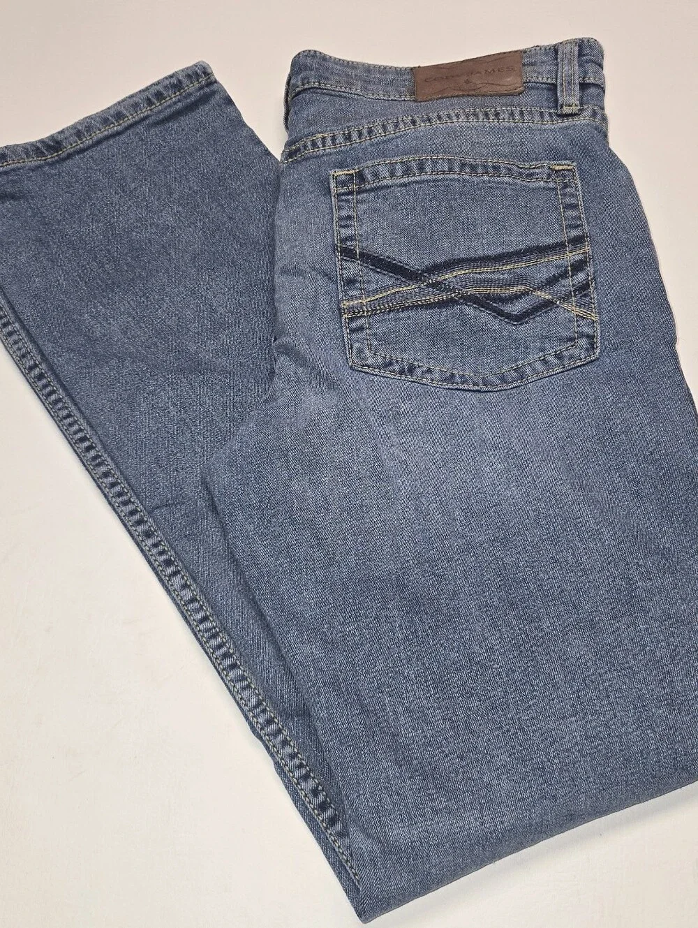 Classic Men's Light Blue Straight-Leg Jeans CODY JAMES